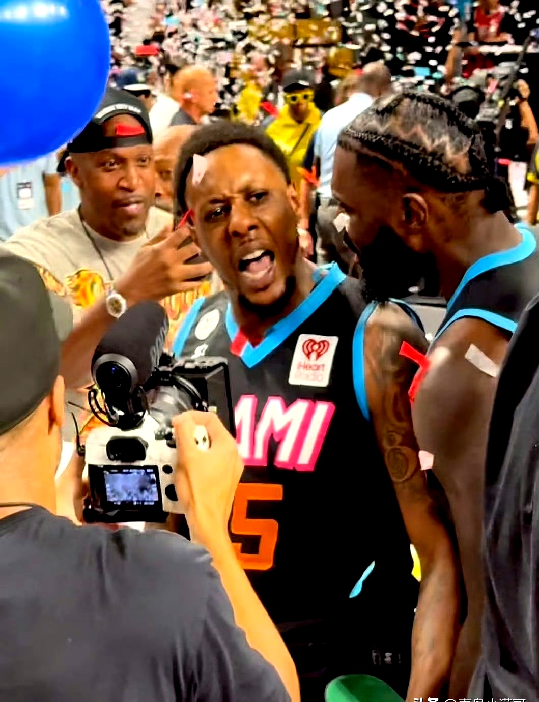 包含NBA总决赛赛程吃紧，罗马关键时刻绝杀压哨，震撼外界，团队化学反应显著的词条