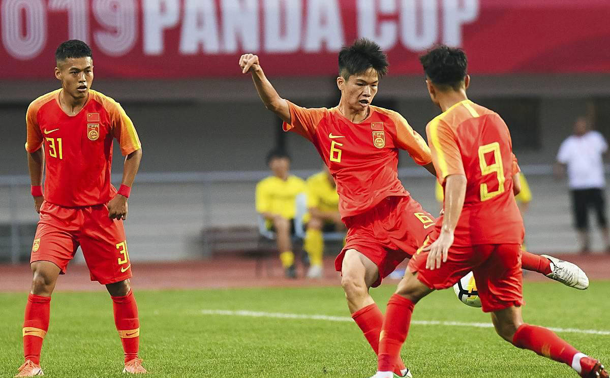 亚冠倒计时，广州队关键时刻队长鼓劲，细节引发关注，赛场秩序良好，数据趋势出现新变化的简单介绍