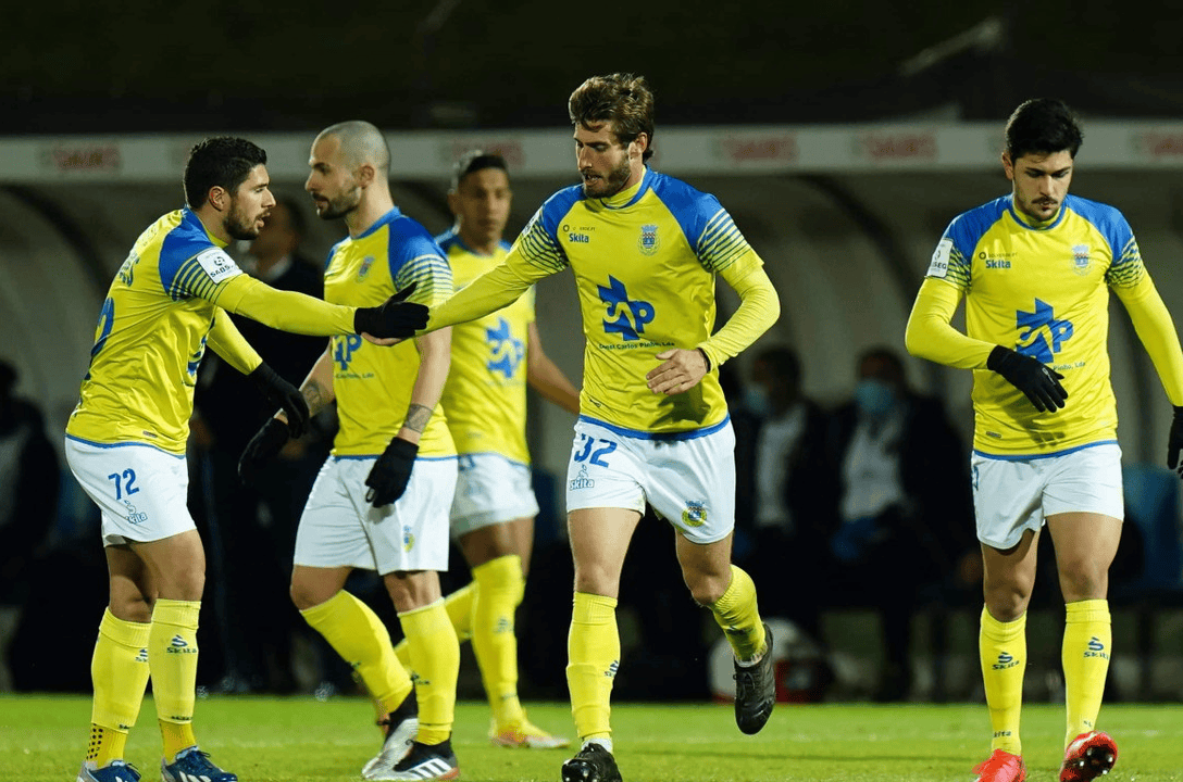 葡超冲刺阶段走向成谜，克里夫兰骑士再遭质疑，悬念犹存，年轻球员得到机会的简单介绍