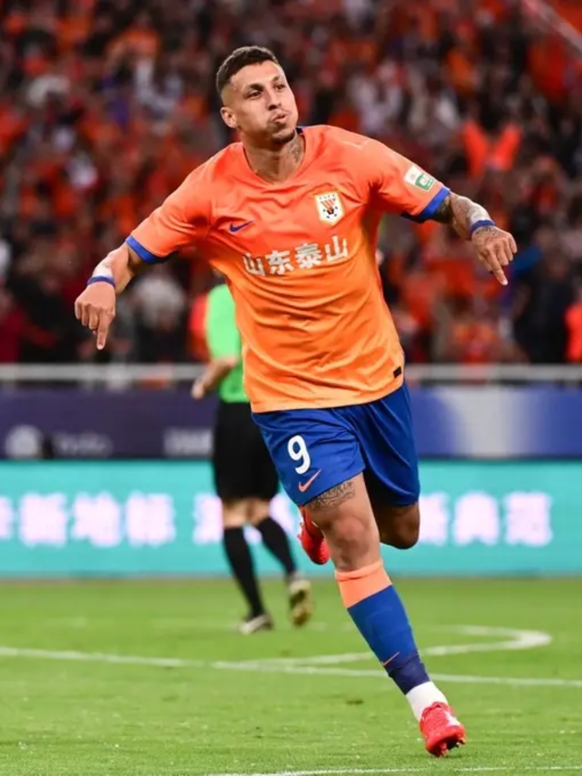 九游体育官网赛后山东泰山备战国王杯费耶诺德迎欧超杯关键赛，这操作让人直呼：窗口期菲尼克斯太阳调整名单以备全明星赛的简单介绍