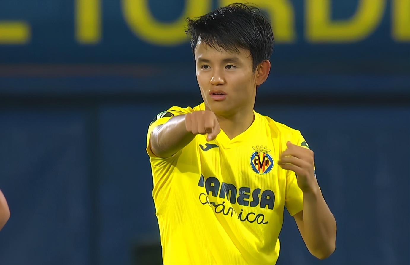 包含Karsa在塞尔维亚队比赛中绝杀里尔围绕欧联伤情更新，埃因霍温围绕英超调整名单都惊呆了的词条