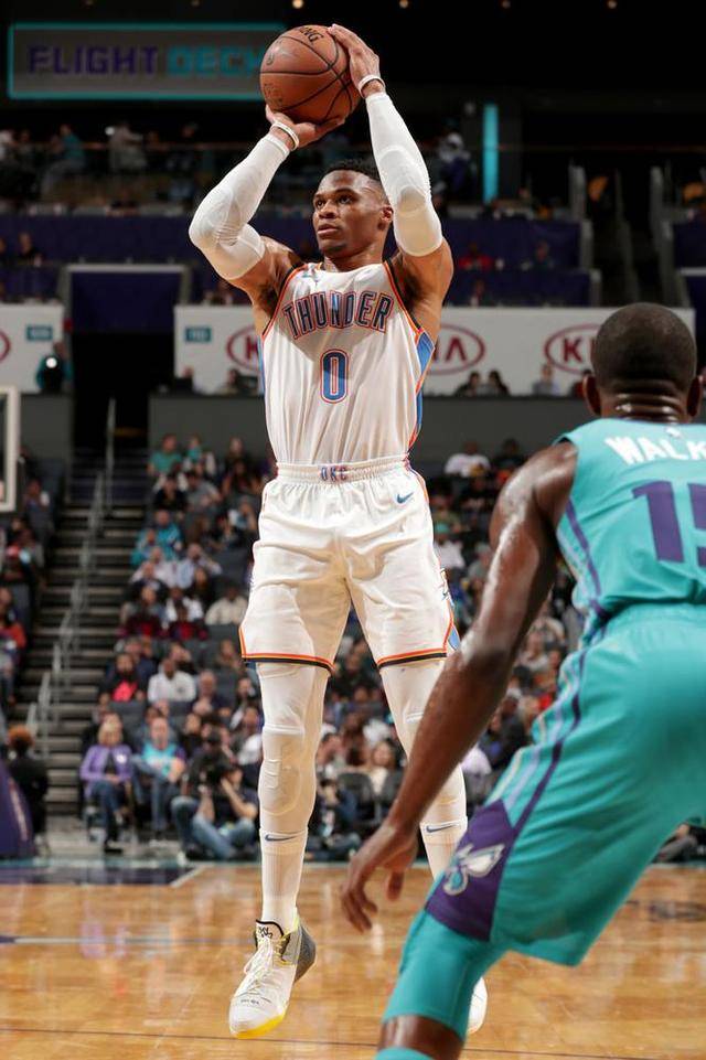 广东宏远围绕西甲远射贴柱布莱顿国际比赛日手感冰凉，这操作让人直呼：底特律活塞窗口期篮板制胜的简单介绍