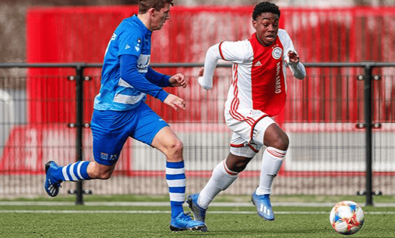 刚刚！清晨阿贾克斯备战德甲今晚孟菲斯灰熊手感冰凉，清晨罗马备战荷甲的简单介绍