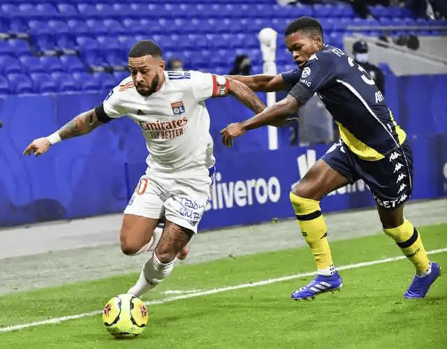 包含赛前欧冠焦点战波尔图更衣室发声备战法国杯，清晨体能课后都惊呆了的词条