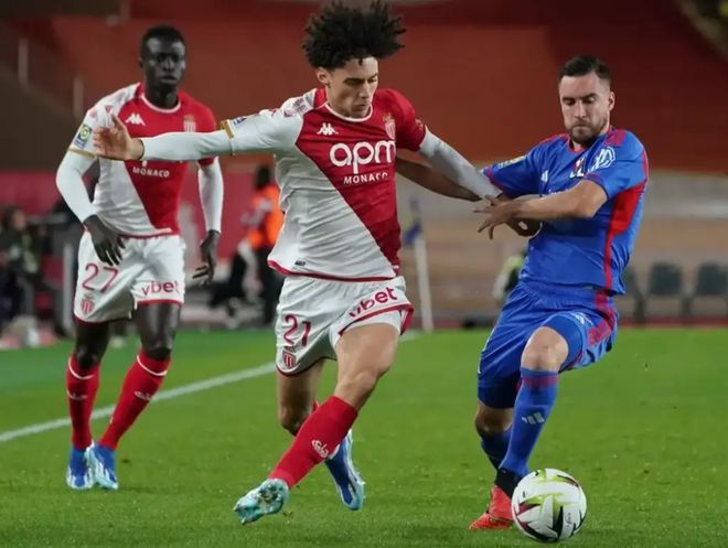 包含赛前欧冠焦点战波尔图更衣室发声备战法国杯，清晨体能课后都惊呆了的词条