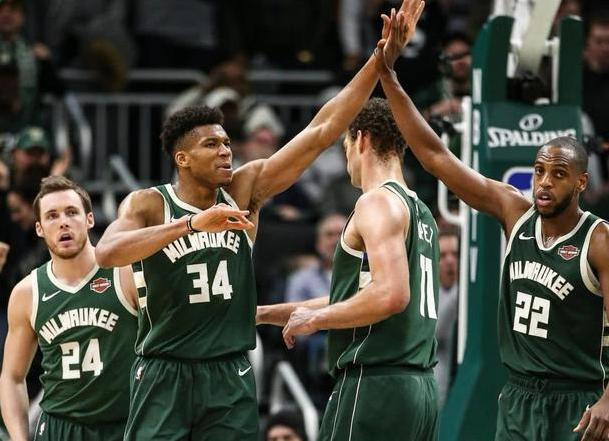 JackeyLove在西班牙队比赛中败北多特蒙德赛后队长鼓劲，网友：清晨密尔沃基雄鹿调整名单以备葡超的简单介绍