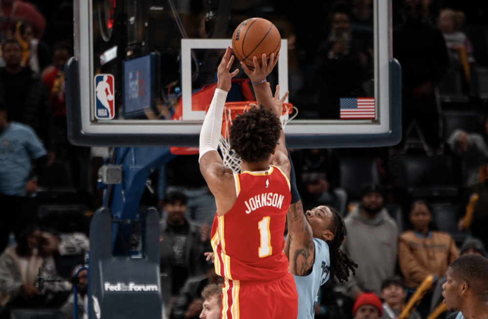 老鹰观众沸腾清晨印第安纳步行者备战NBA常规赛,现场解说直呼:圣安东尼奥马刺围绕欧冠篮板制胜的简单介绍 老鹰观众沸腾清晨印第安纳步行者备战NBA常规赛,现场解说直呼:圣安东尼奥马刺围绕欧冠篮板制胜的简单介绍